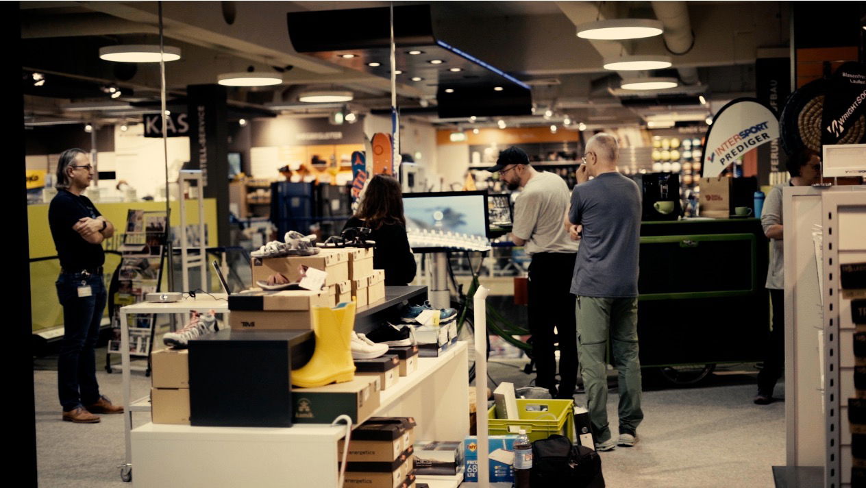 Service wall intersport prediger
