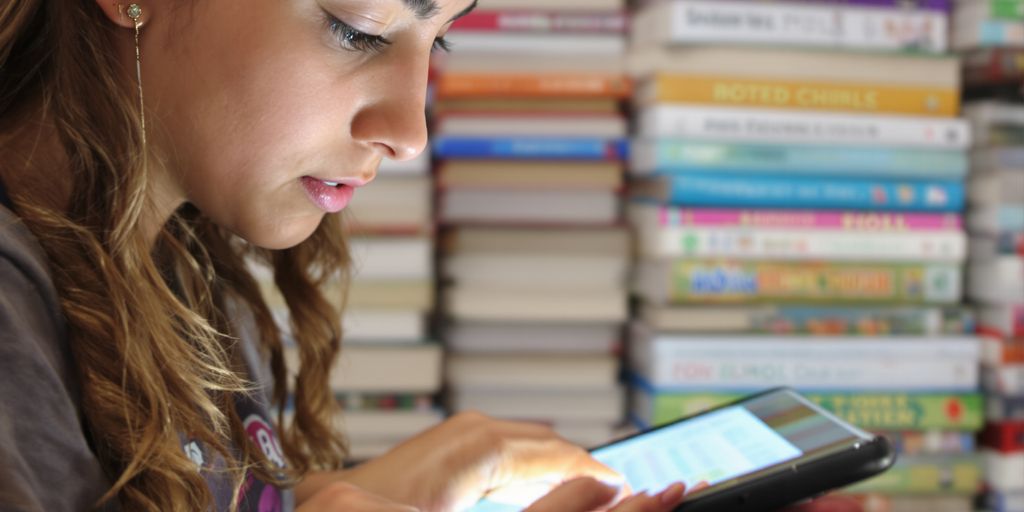 Thumbnail for: Students' Digital Reading Requirements Are They Hindering Deep Reading